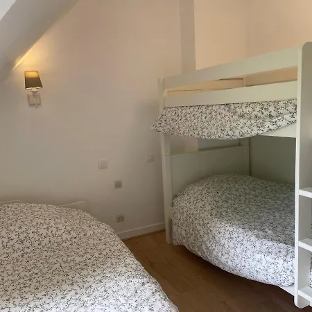 Milin A Confortable Pour 7 Pers Сasa de vacaciones